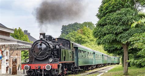 Reis met een echte stoomtrein in Couvin